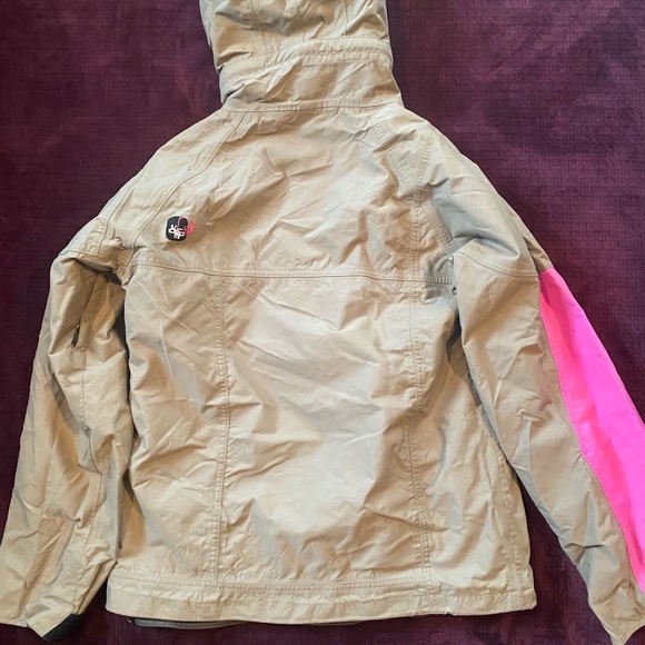 Volcom Snowboard Jacket - Picture 2 of 6